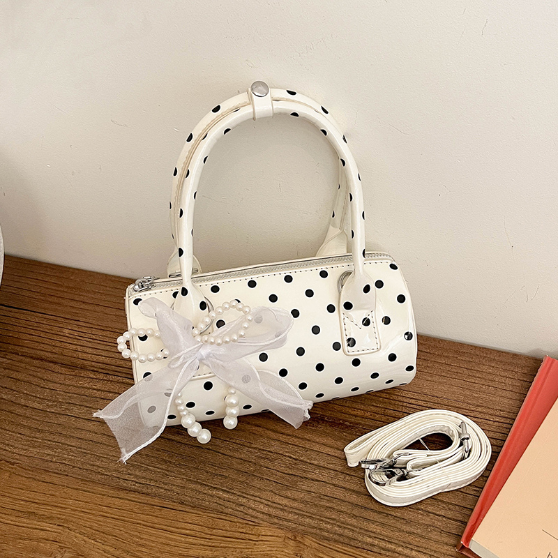 Top Handle Patent Bag - حقيبة يد كورية صغيرة منقطة بتصميم