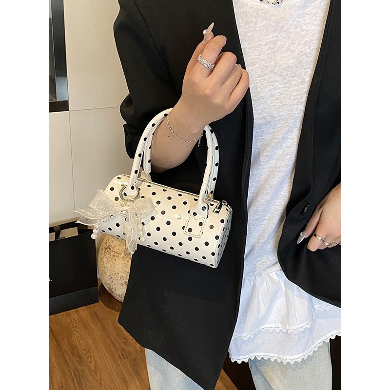 حقيبة يد نسائية لطيفة بنقاط ال - مراجعة Top Handle Patent Bag وسعره