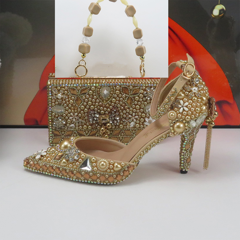 أحذية زفاف فاخرة من الكريستال  - مراجعة Luxury Bags And Shoes وسعره