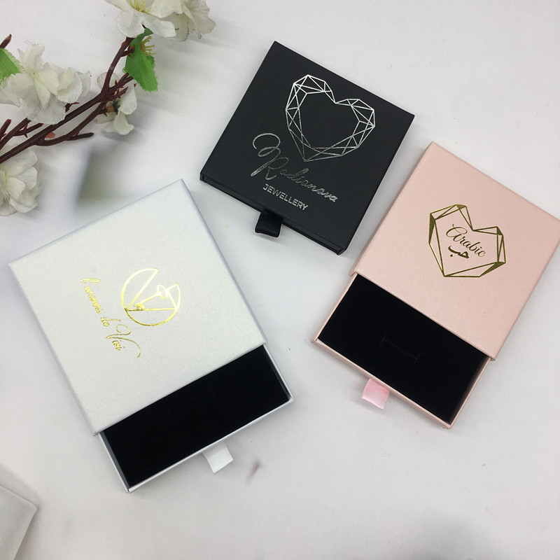 50 قطعة صندوق هدايا فاخر مخصص  - مراجعة Luxury Bags No Logo وسعره