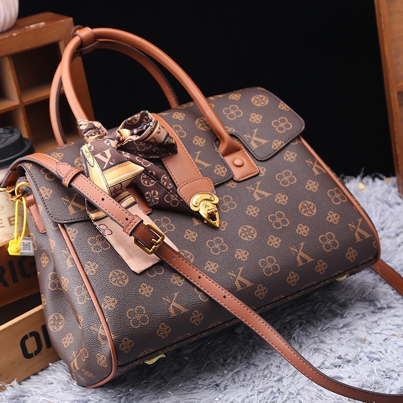 حقيبة نسائية ماركة فاخرة خفيفة - مراجعة Luxury Bags Shopping وسعره
