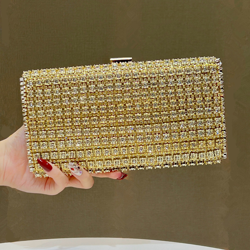 حقيبة سهرة نسائية فاخرة مرصعة  - مراجعة Luxury Bags Of 2026 وسعره