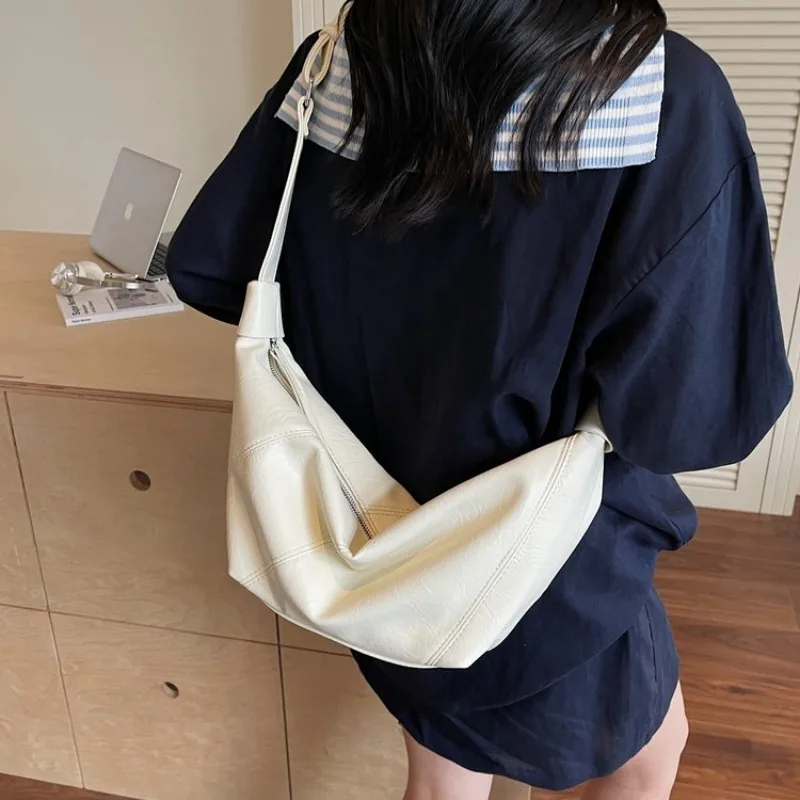 حقيبة يد فاخرة للنساء من الجلد - مراجعة Luxury Bags Tier وسعره