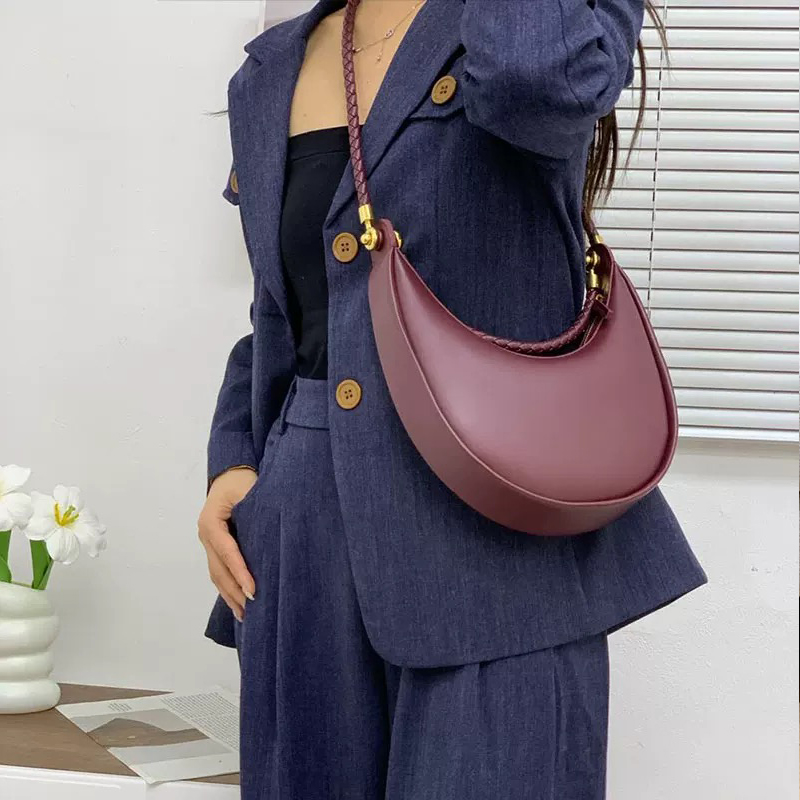 حقائب كلاسيكية مستديرة رفيعة ل - مراجعة Luxury Bags Of 2026 وسعره